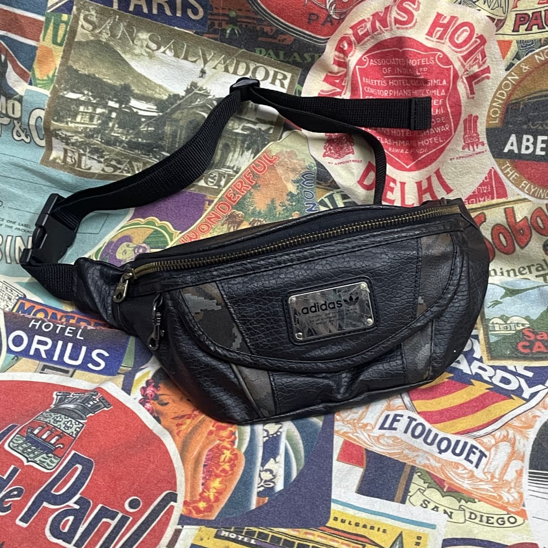 90s 아디다스 제우교역 생산 뱀피 레자 힙색 올드스쿨 미니백 가방 상품이미지2