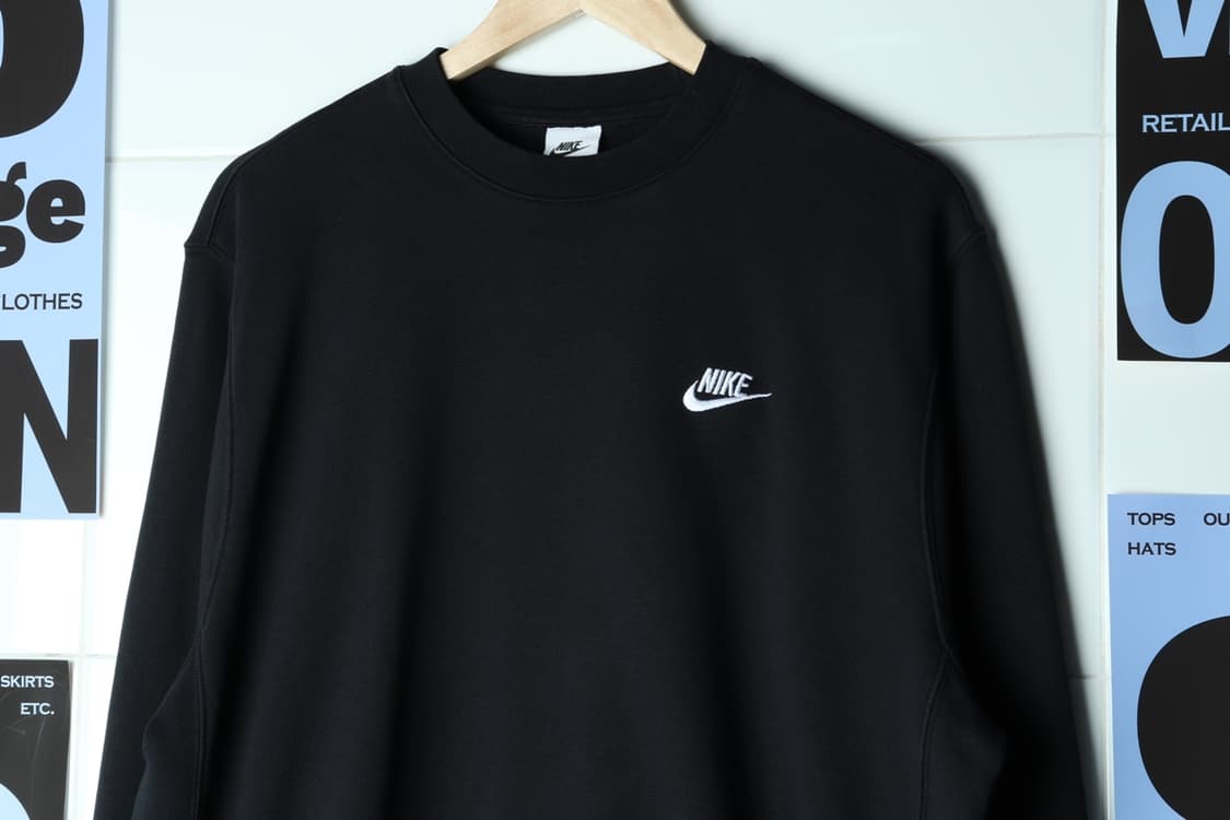 (XL-2XL) 나이키 맨투맨 티셔츠 블랙 스몰로고 스트릿-H31097 상품이미지3