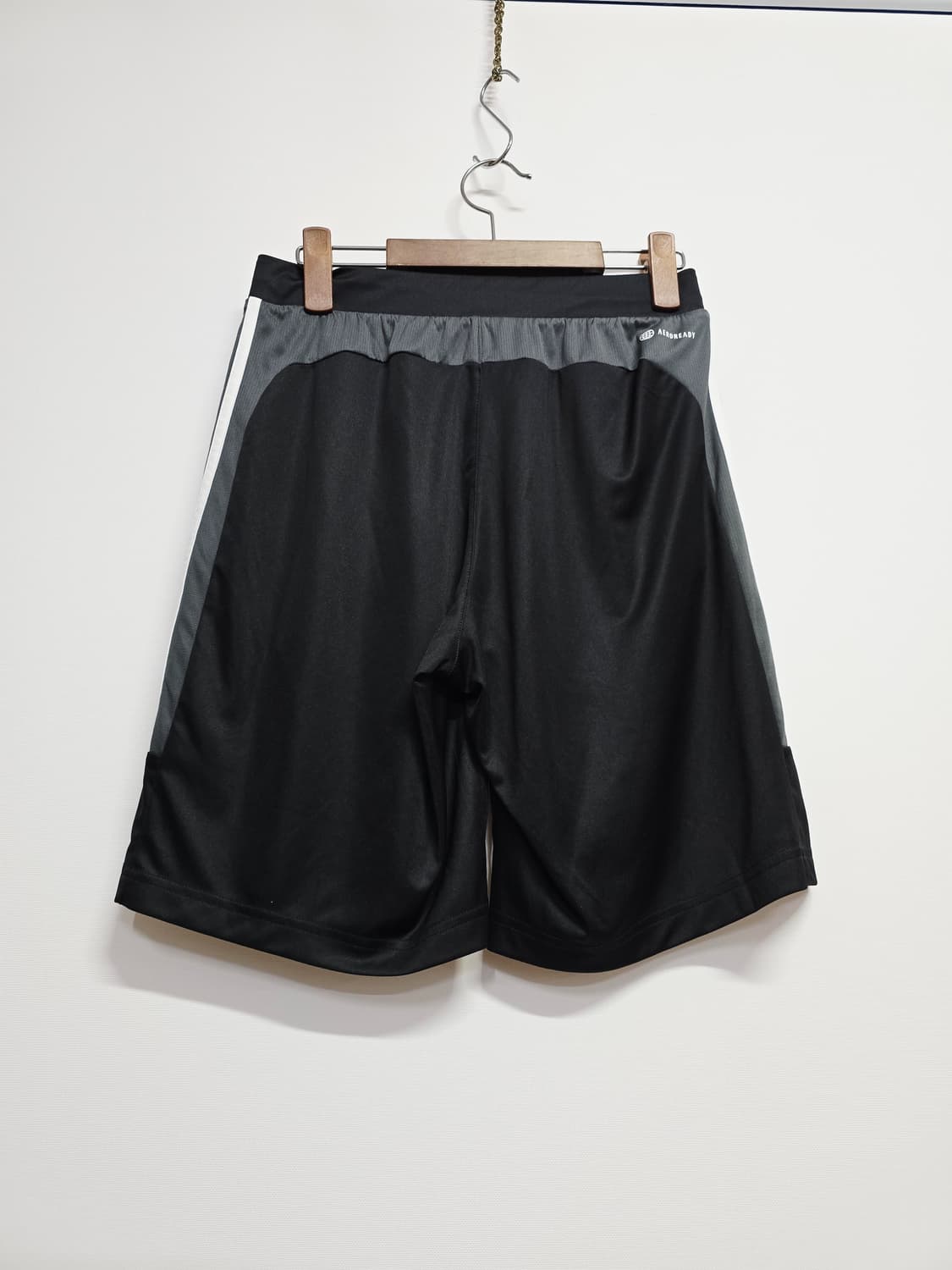 아디다스 삼선 반바지 블랙 상품이미지4