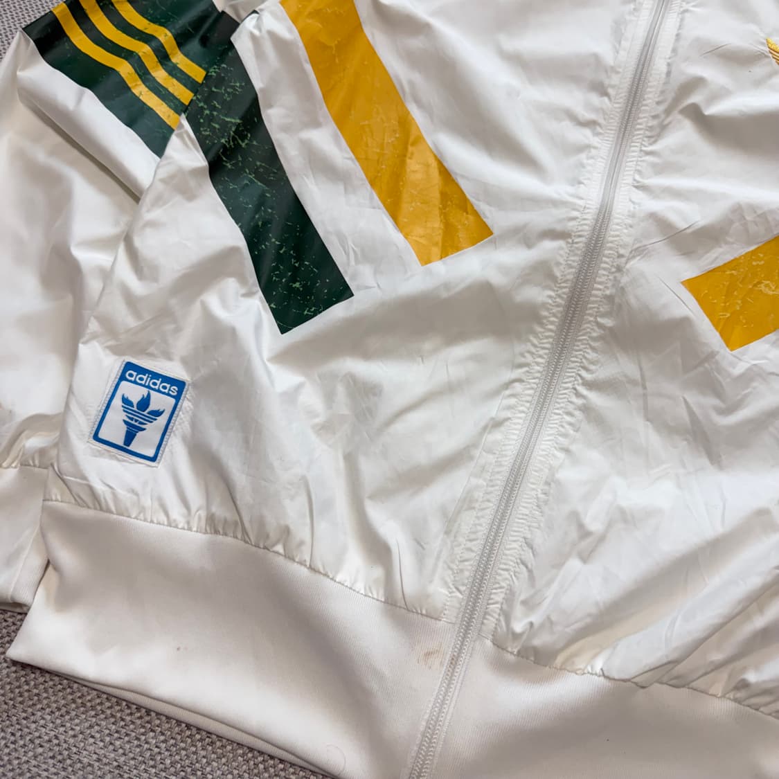 아디다스 올드스쿨 호주 국기 바람막이 상품이미지2