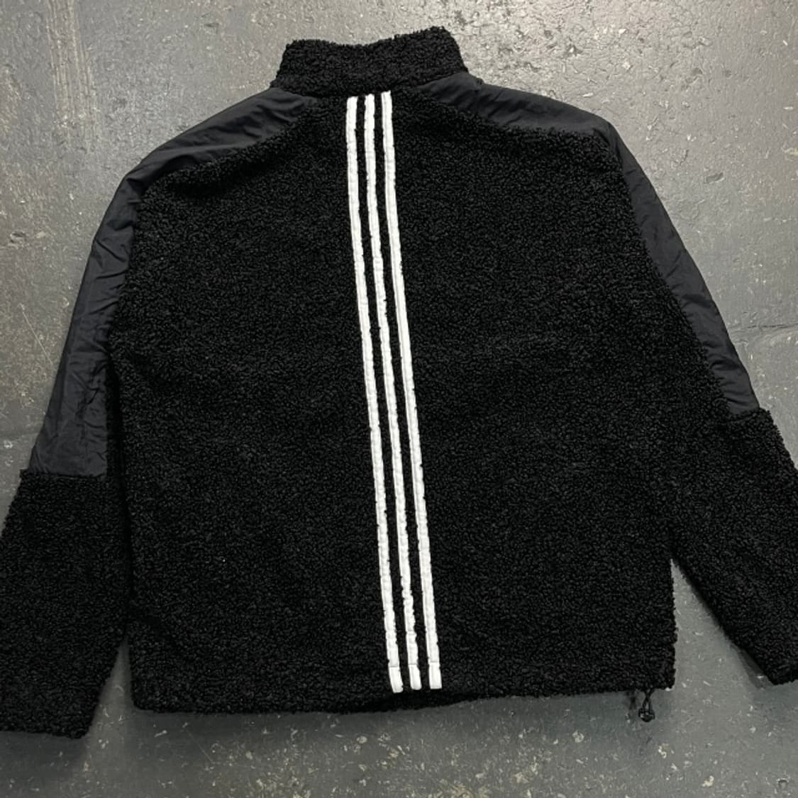 100 아디다스 뽀글이 후리스 아노락  상품이미지5