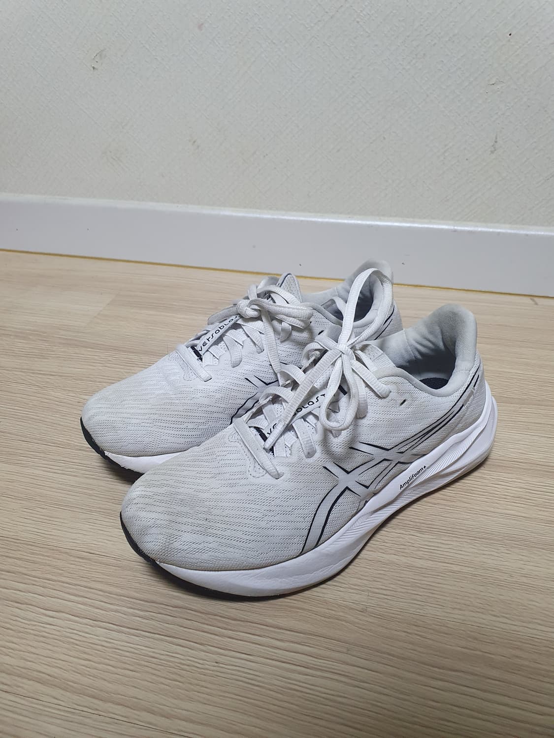 아식스 베르사블라스트4 러닝화 280 상품이미지5