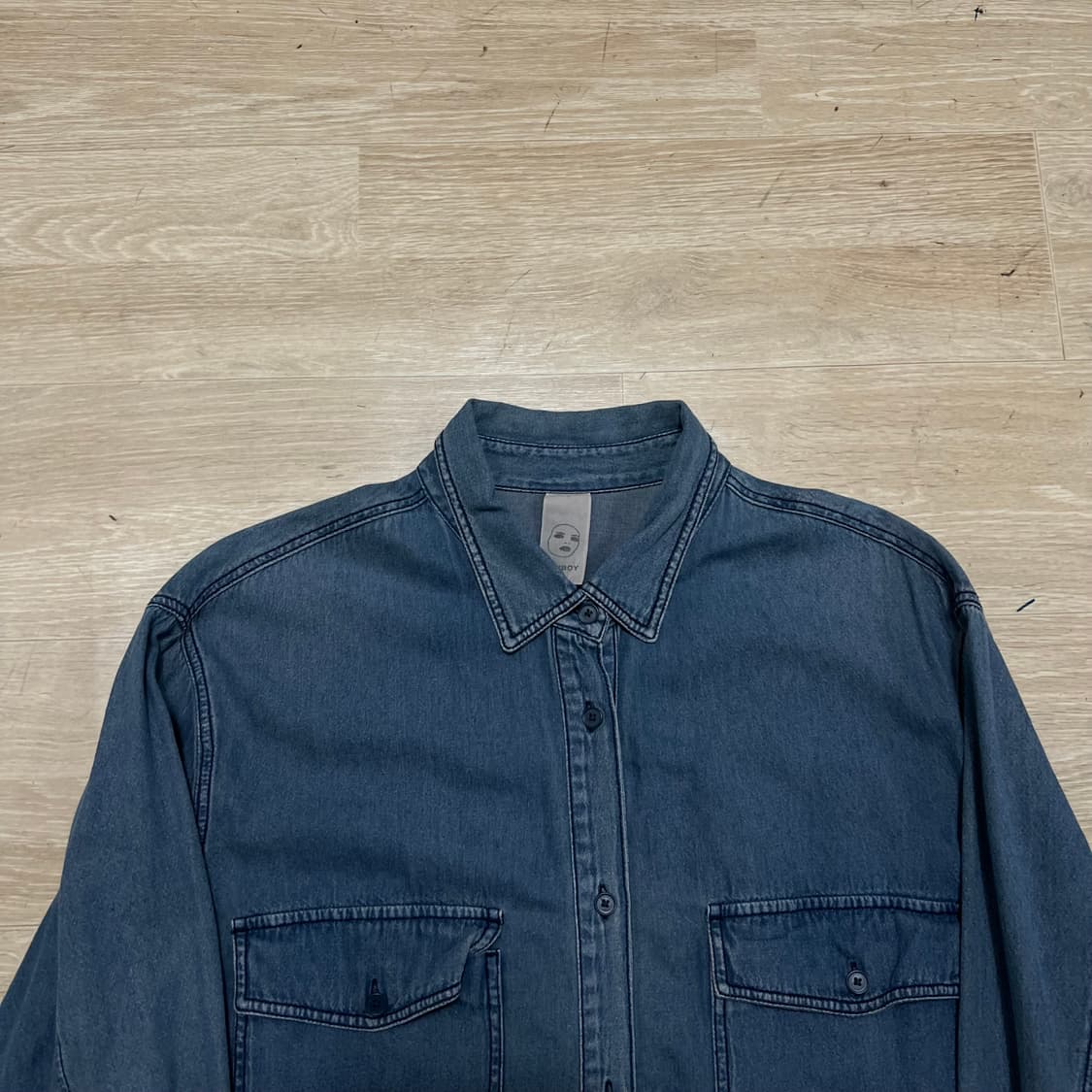 스튜디오 톰보이 여성 데님 긴팔셔츠 [중청] 85-92-160 상품이미지2