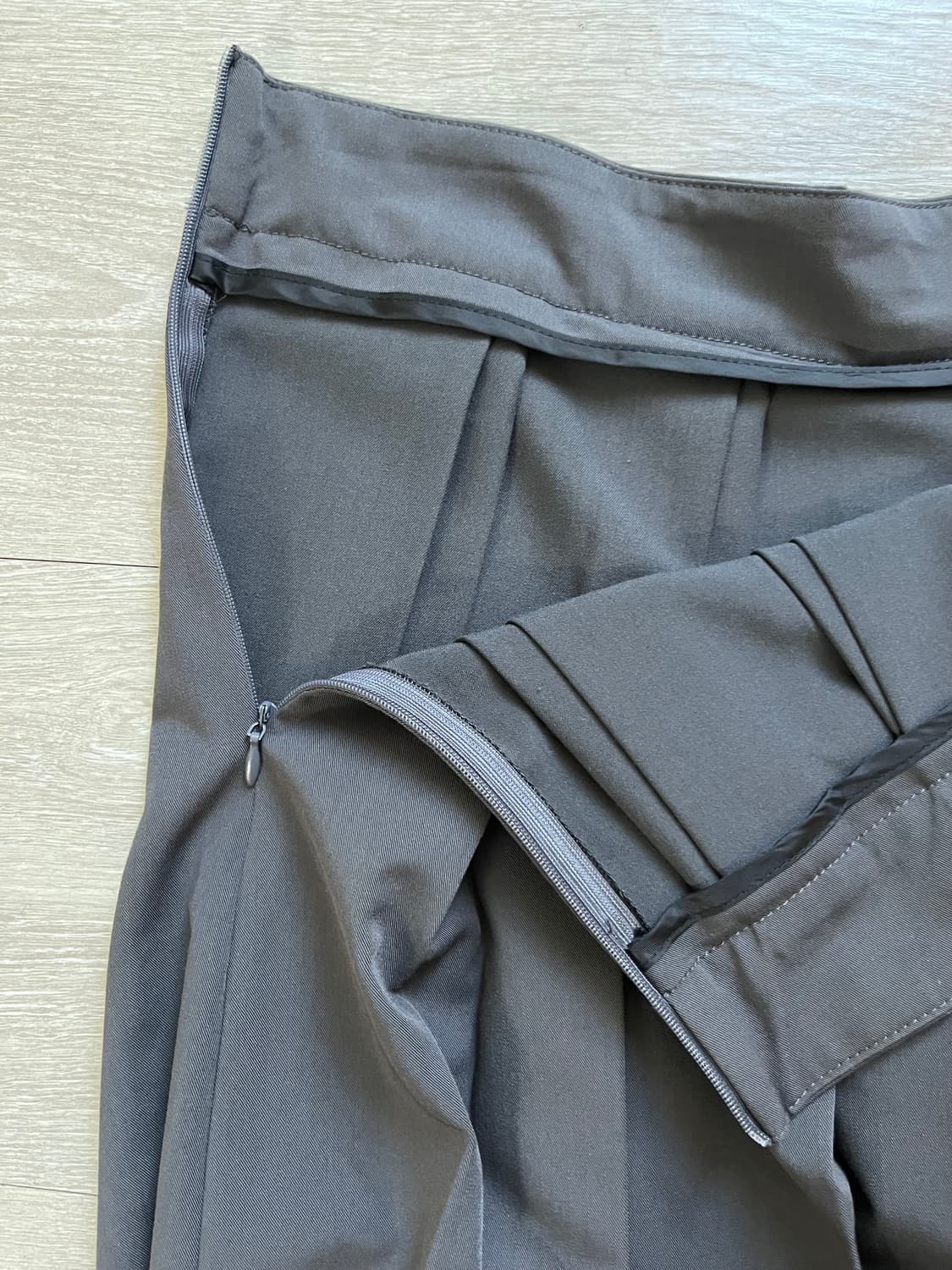 isnee 다크 그레이 플리츠 스커트 L 상품이미지10