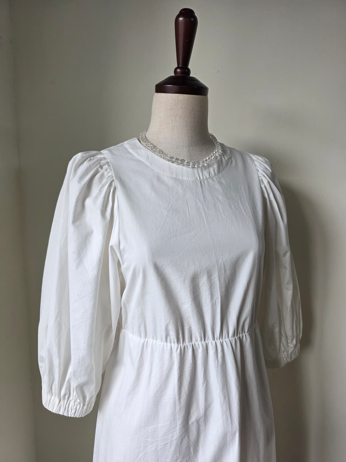 화이트 퍼프소매 롱 원피스 상품이미지2