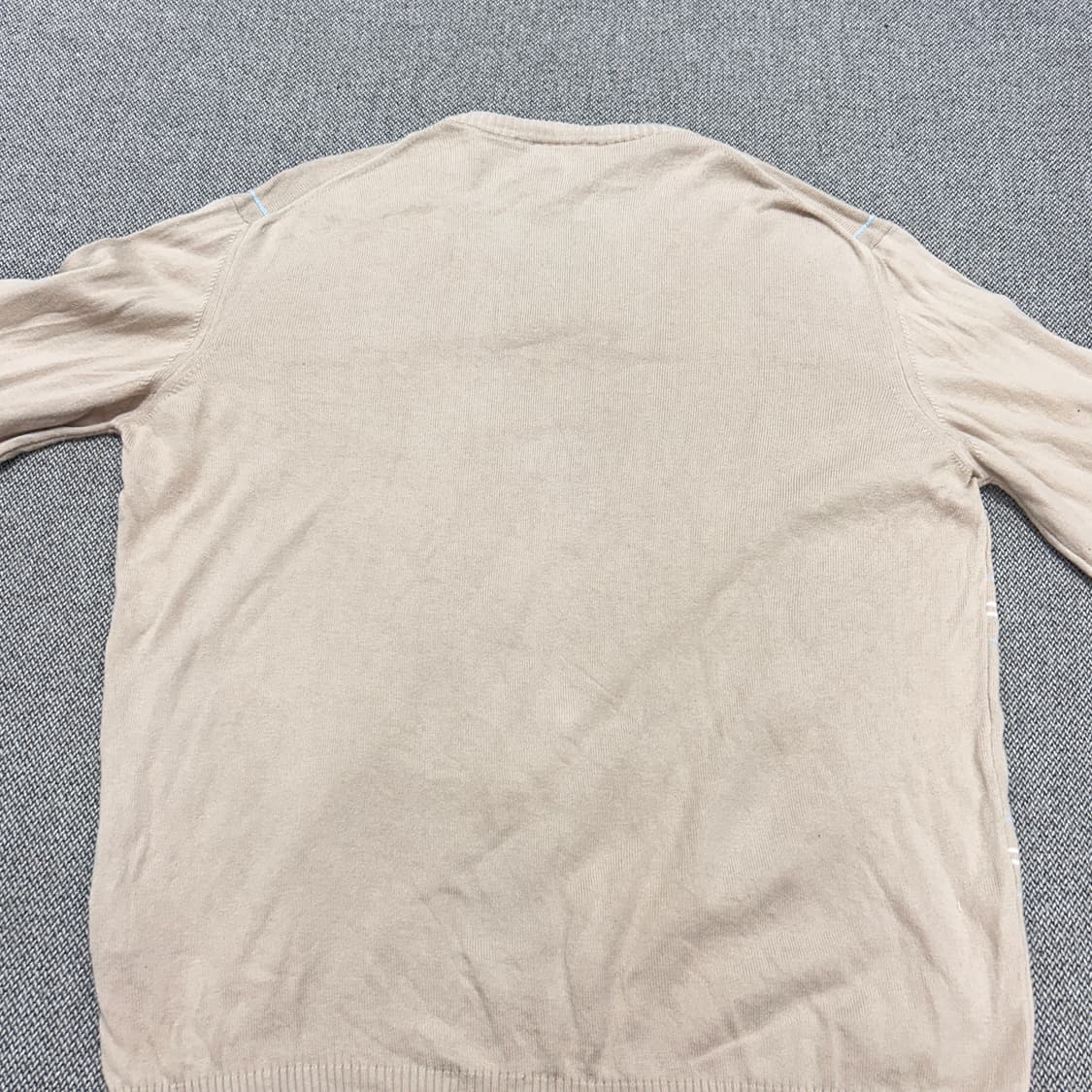 버버리 기마로고 브이넥 니트(M) 상품이미지8