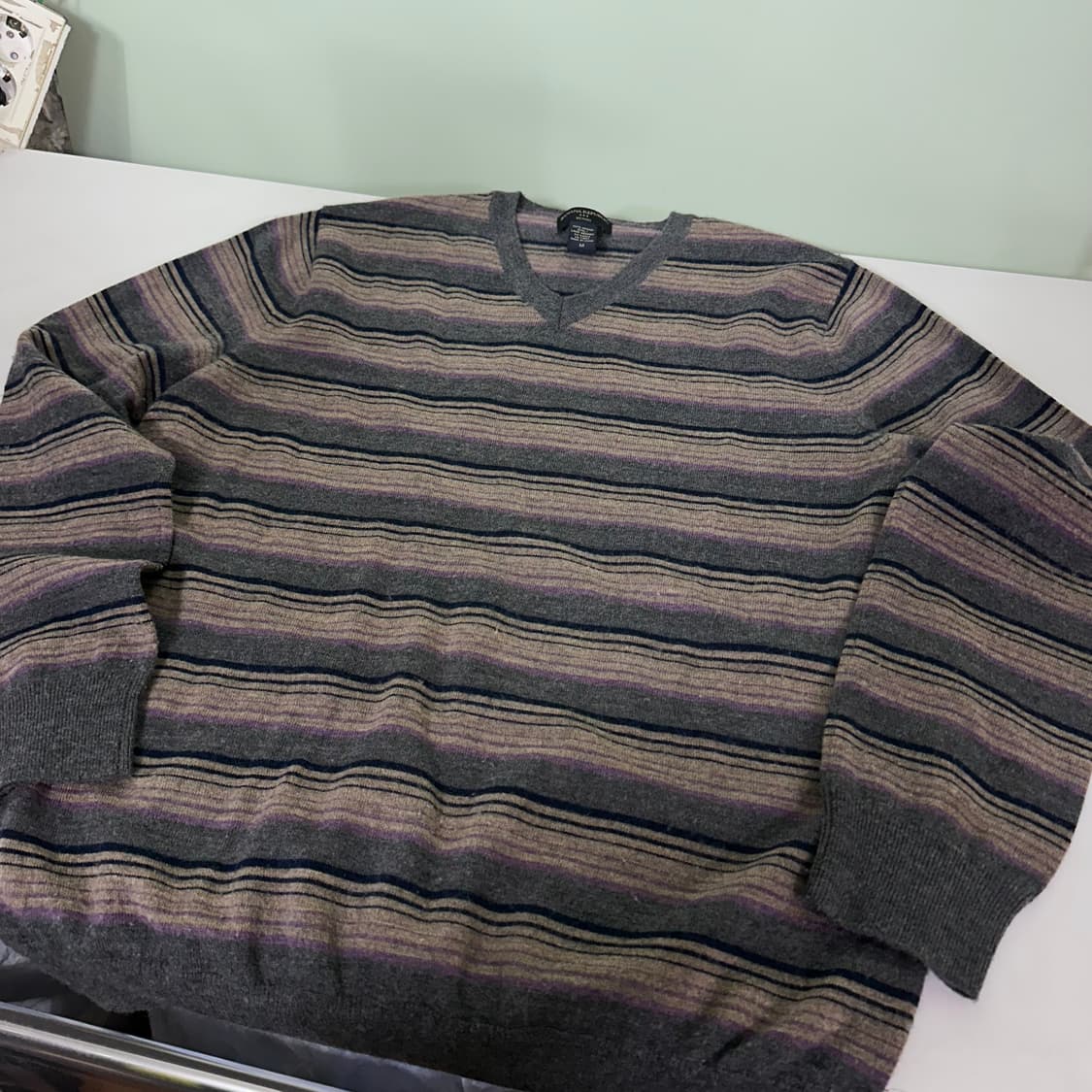 M 100 바나나리퍼블릭 진그레이 메리노울 단가라 브이넥니트 상품이미지3