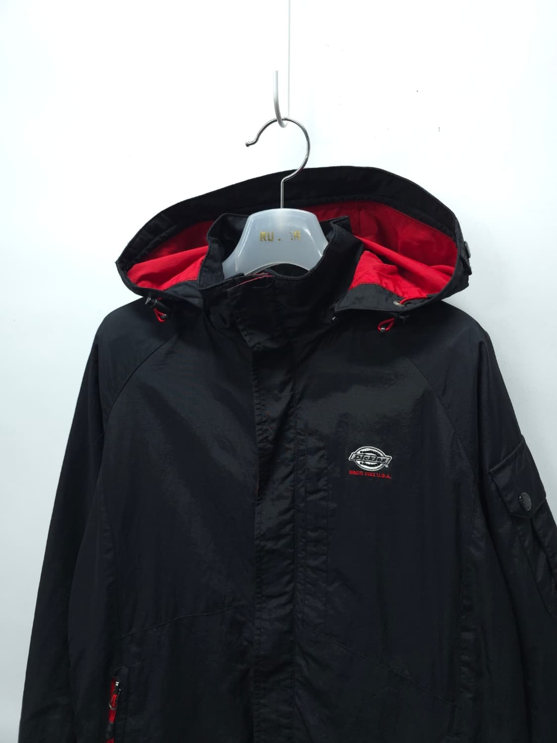 ​디키즈 여성 블랙/레드 배색 후드 바람막이 자켓 (S 사이즈) 상품이미지2