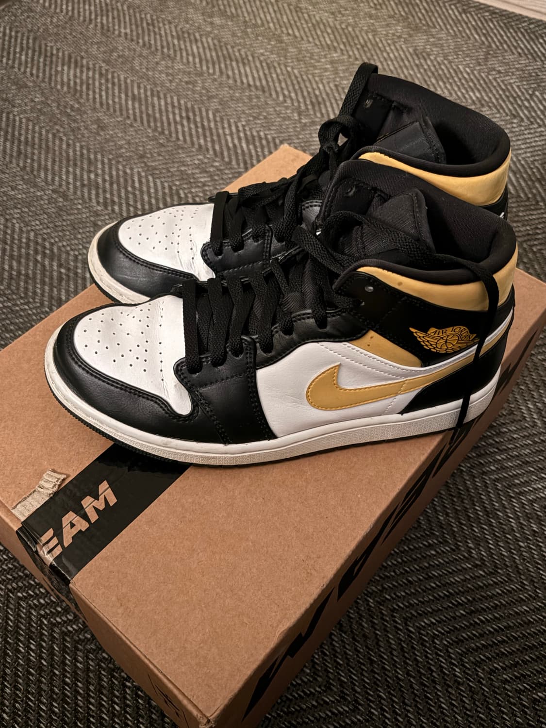 Jordan 1 Mid Pollen 상품이미지3