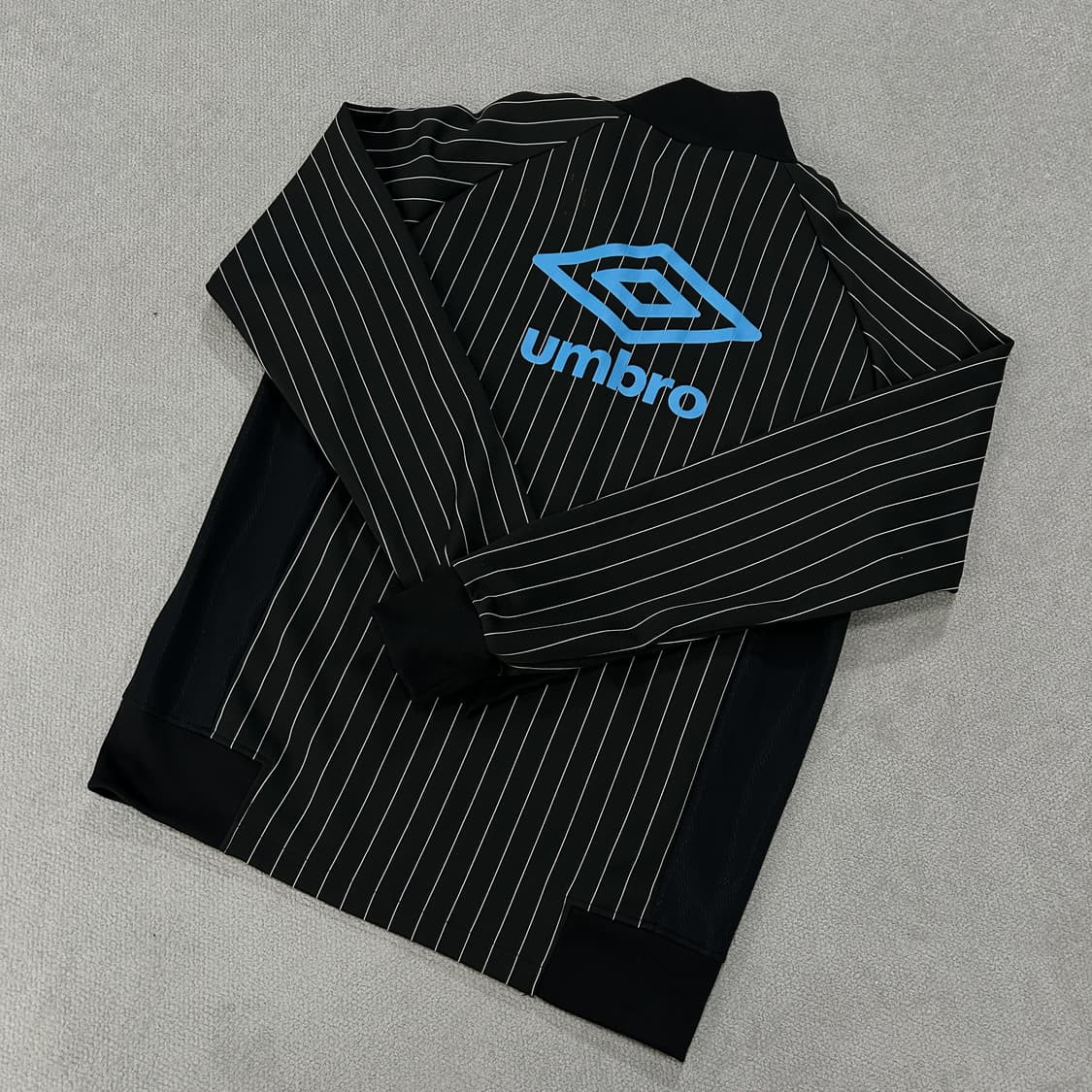 엄브로 감바오사카 스트라이프 트랙탑 m 상품이미지6