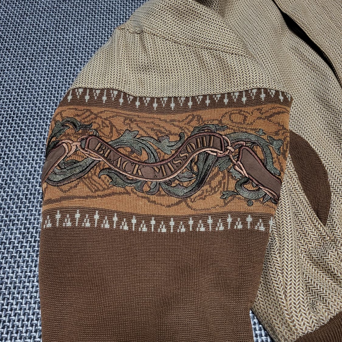 미쏘니 90s 에스닉 니트 봄버 자켓 (XL) 상품이미지10