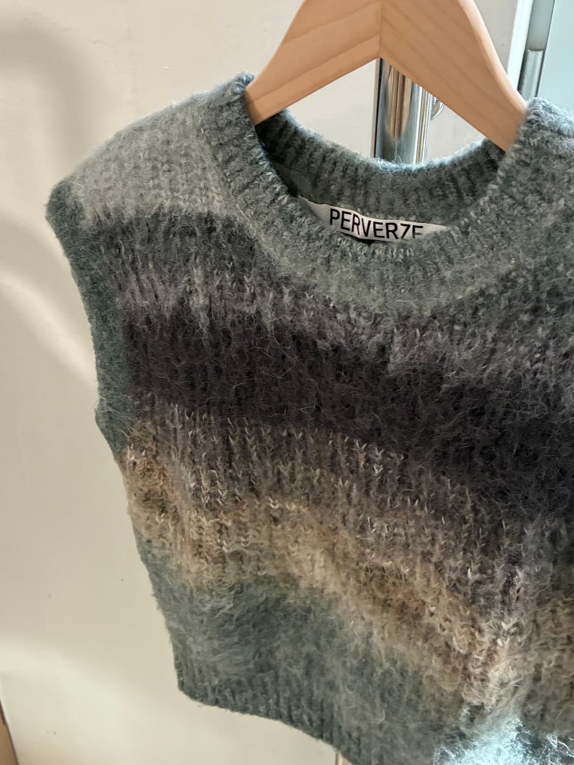 퍼버즈 니트 베스트 상품이미지2