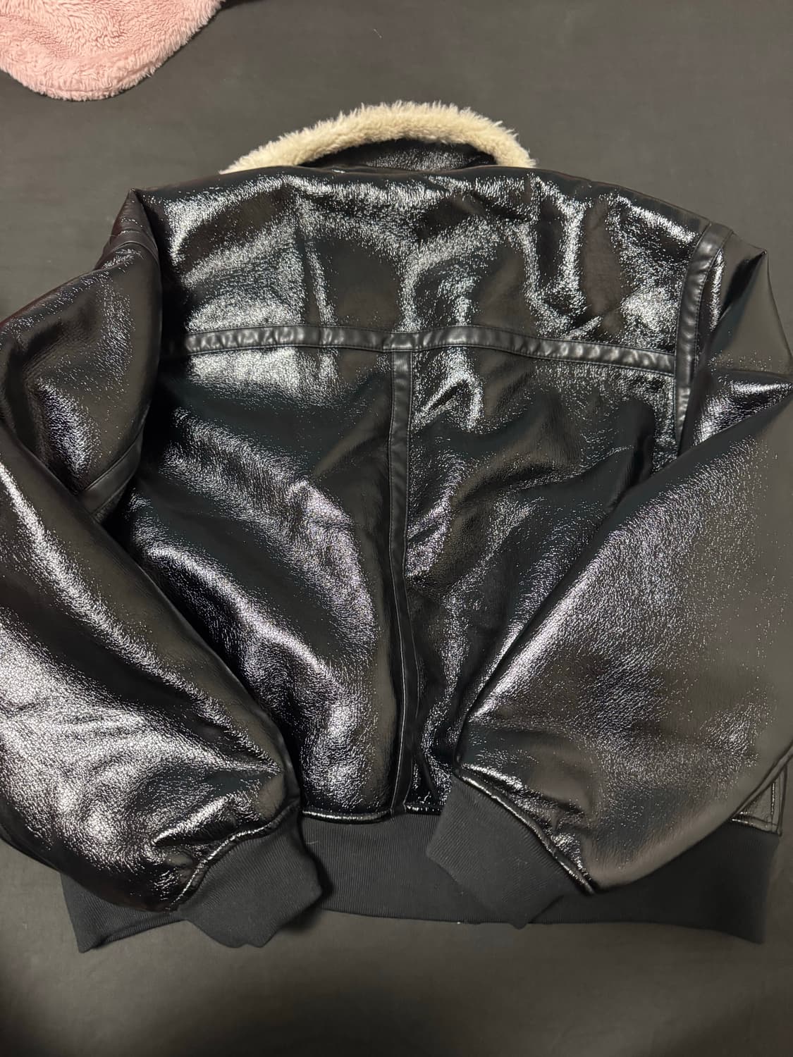 정품새제품 자라 페이크레더 무스탕 시어링 자켓 블랙 XL 상품이미지4