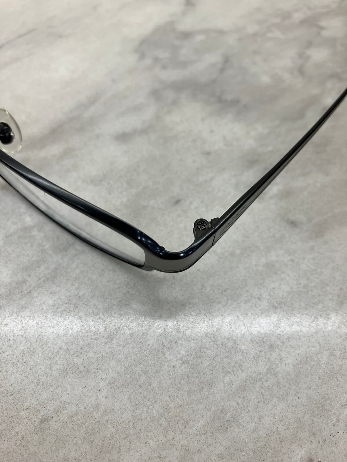 라코스테 LACOSTE 블랙실버 소프트 스퀘어 메탈테 안경 상품이미지2