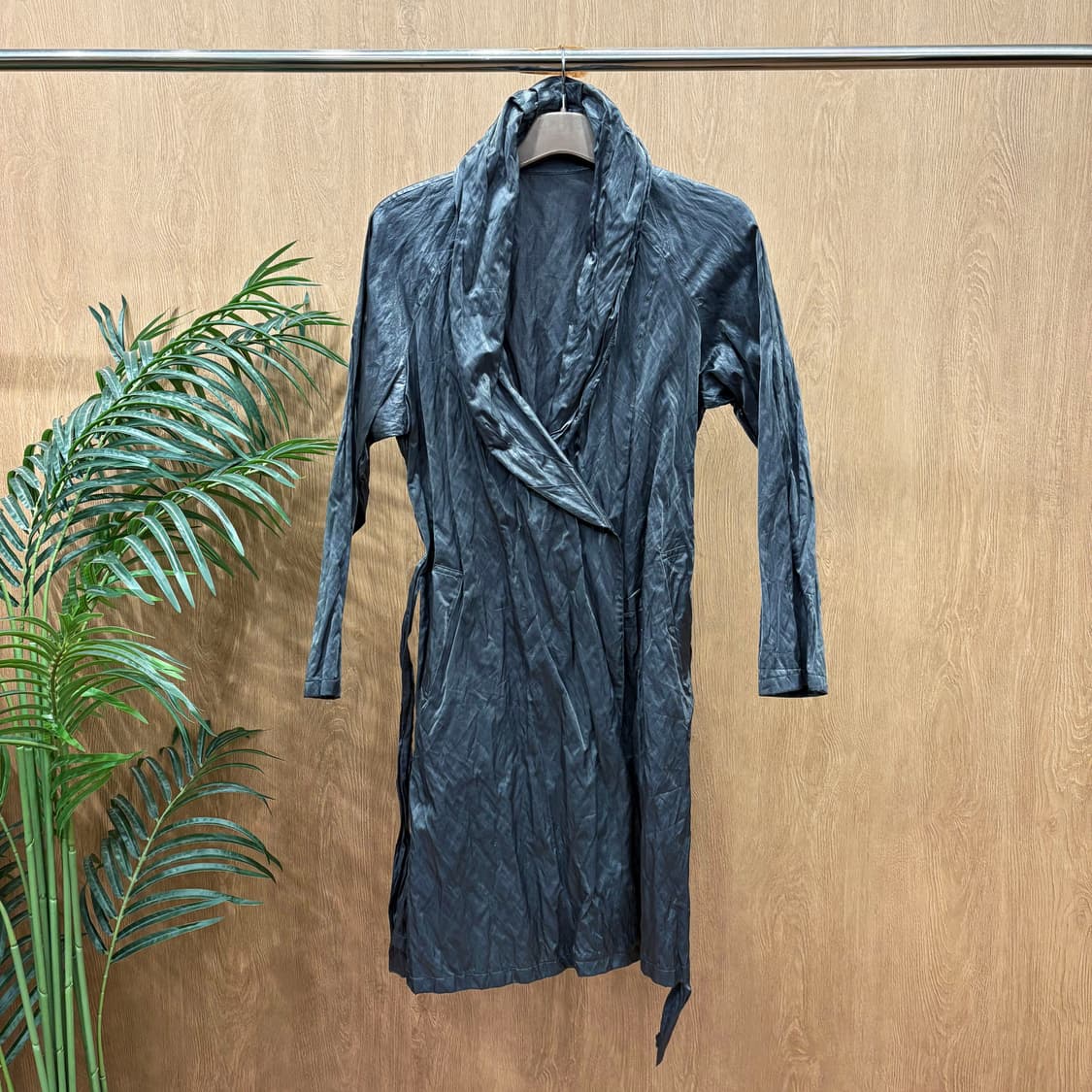 스피치오 숄카라 크링클 랩 코트 세로 주름 텍스처 허리 스트랩 그레이 상품이미지1