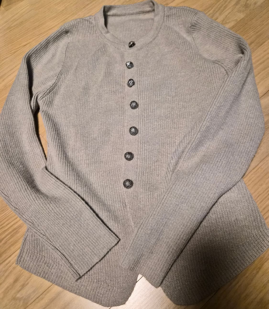 단추가 예쁜 가디건 상품이미지1