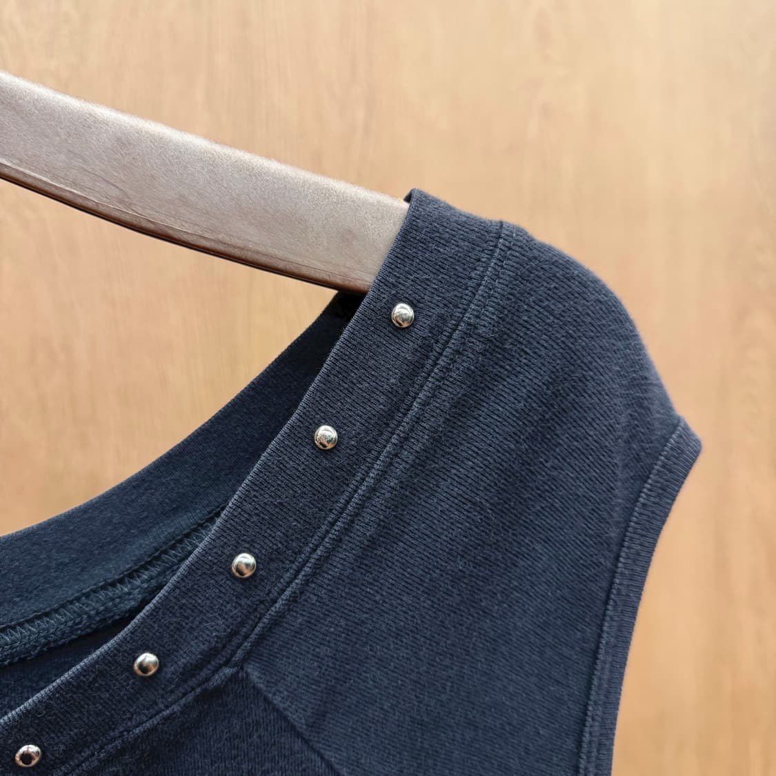 할리데이비슨 슬리브리스 티셔츠 이글 로고 프린팅 메탈 스터드 디테일 블랙 상품이미지6