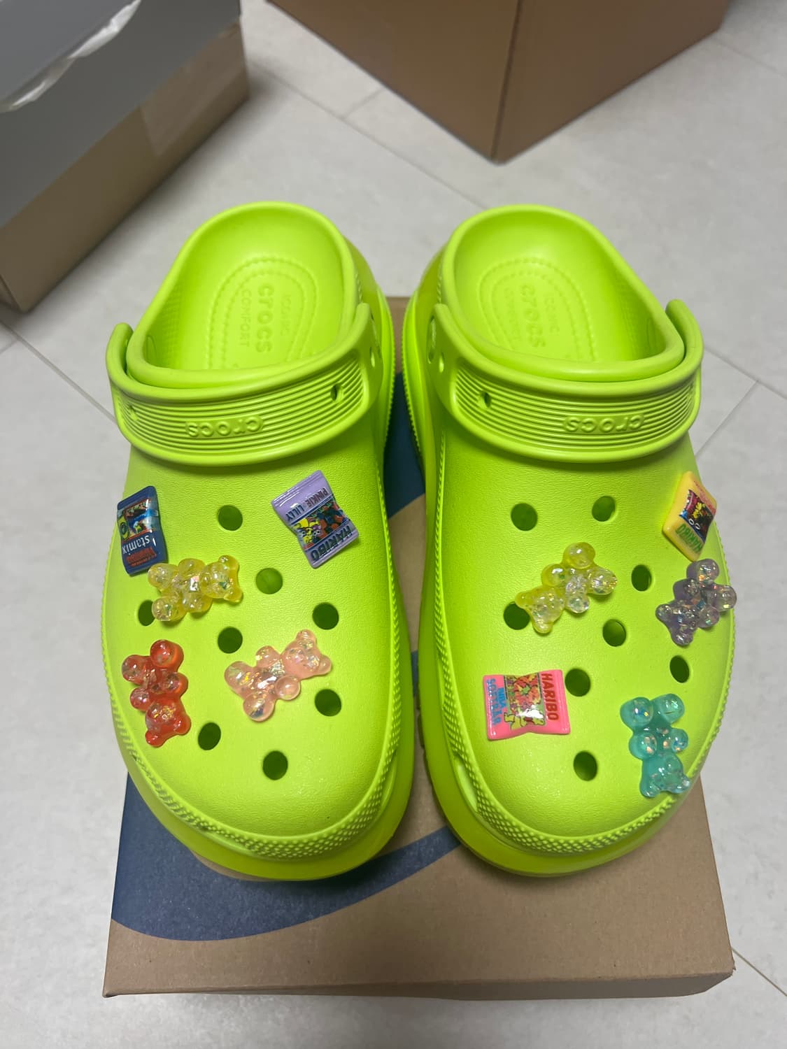 크록스 메가 크러쉬 클로그 240 상품이미지1