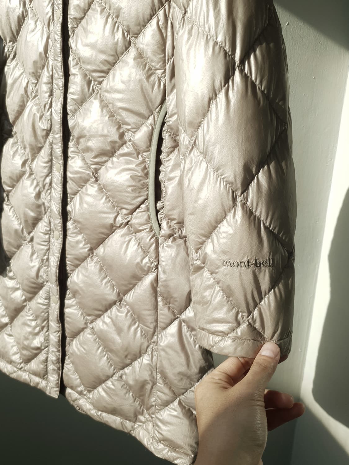 MontBell down travel coat 상품이미지5