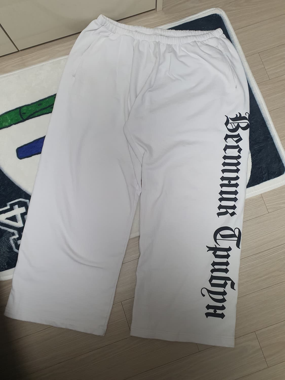 Yeezy 고샤루브친스키 팬츠 상품이미지3