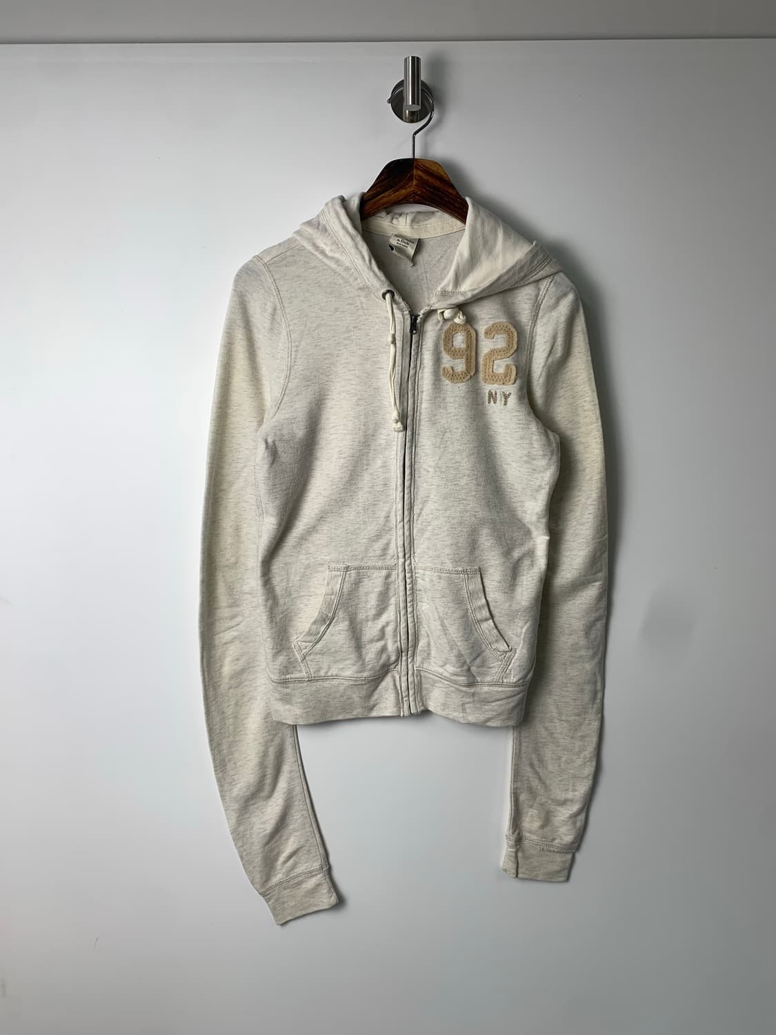 아베크롬비 y2k 와투케 화이트 딱붙 후드집업 상품이미지2