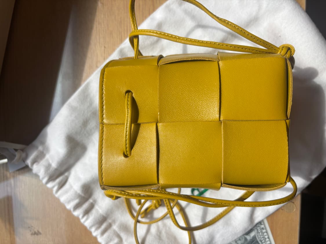 보테가베네트 카세트 미니 버킷백 상품이미지1