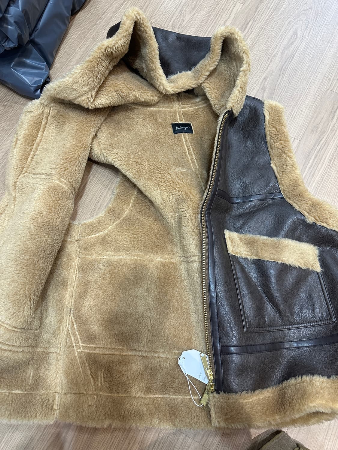 비헤비어 털조끼 새제품  상품이미지1