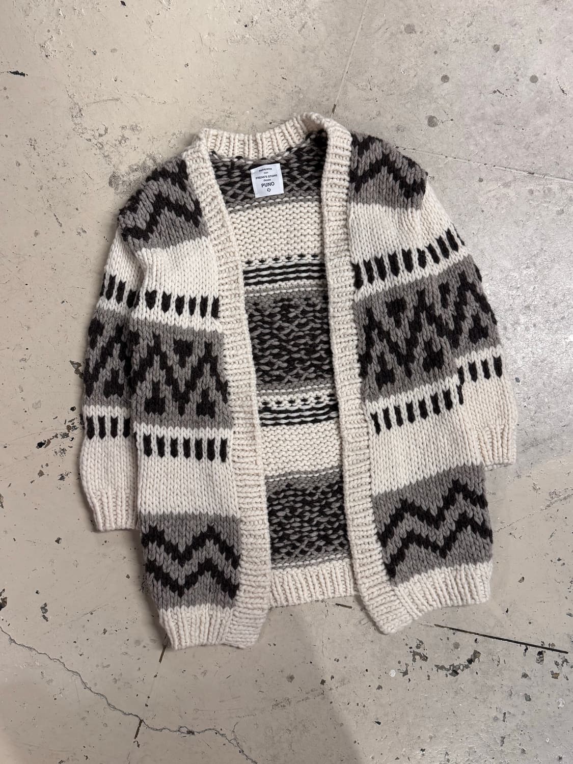 프릭스스토어 x Nakayama 울 코위찬 가디건 상품이미지2