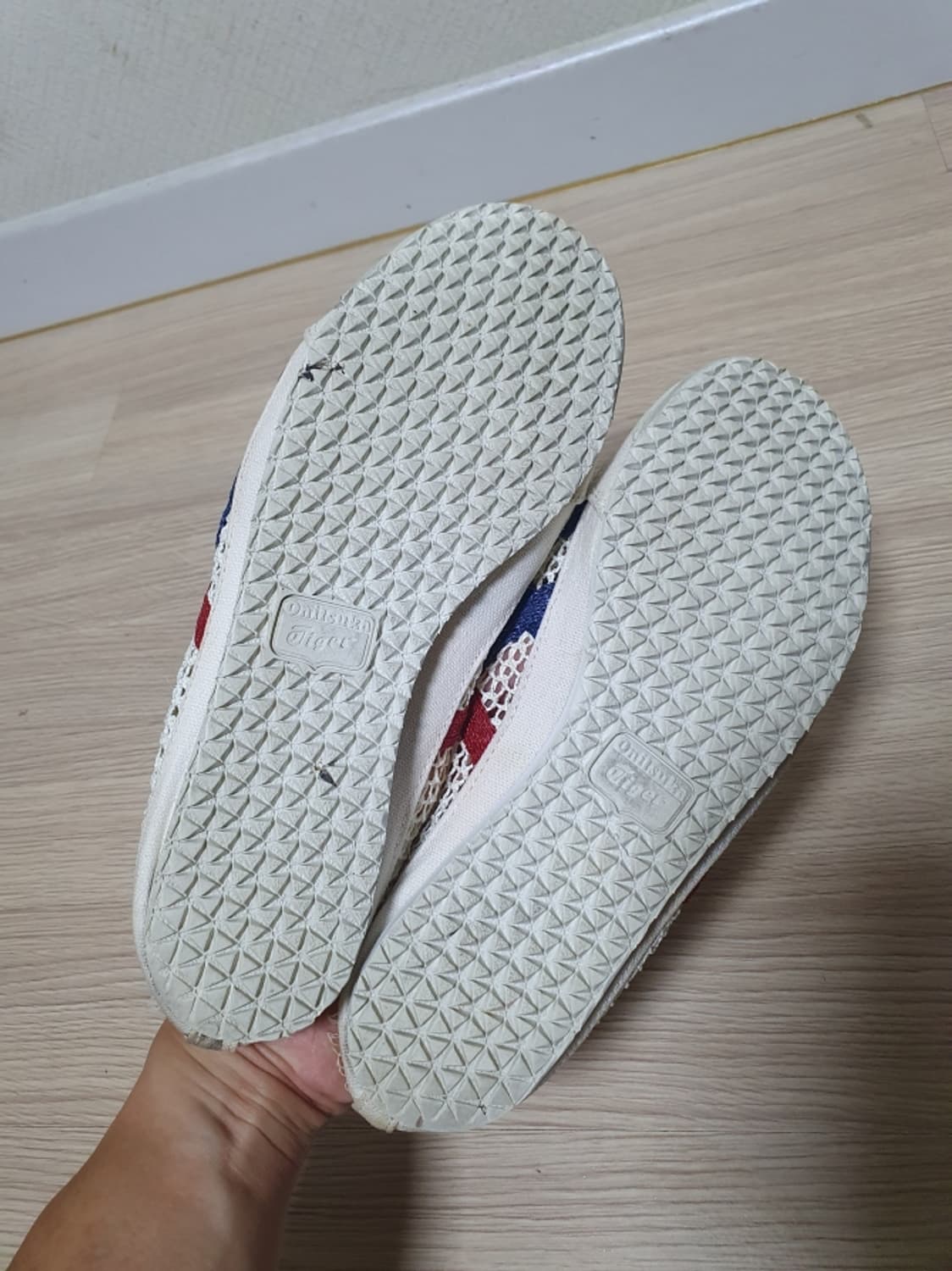 오니츠카타이거 사봇 뮬 슬리퍼 245 상품이미지7