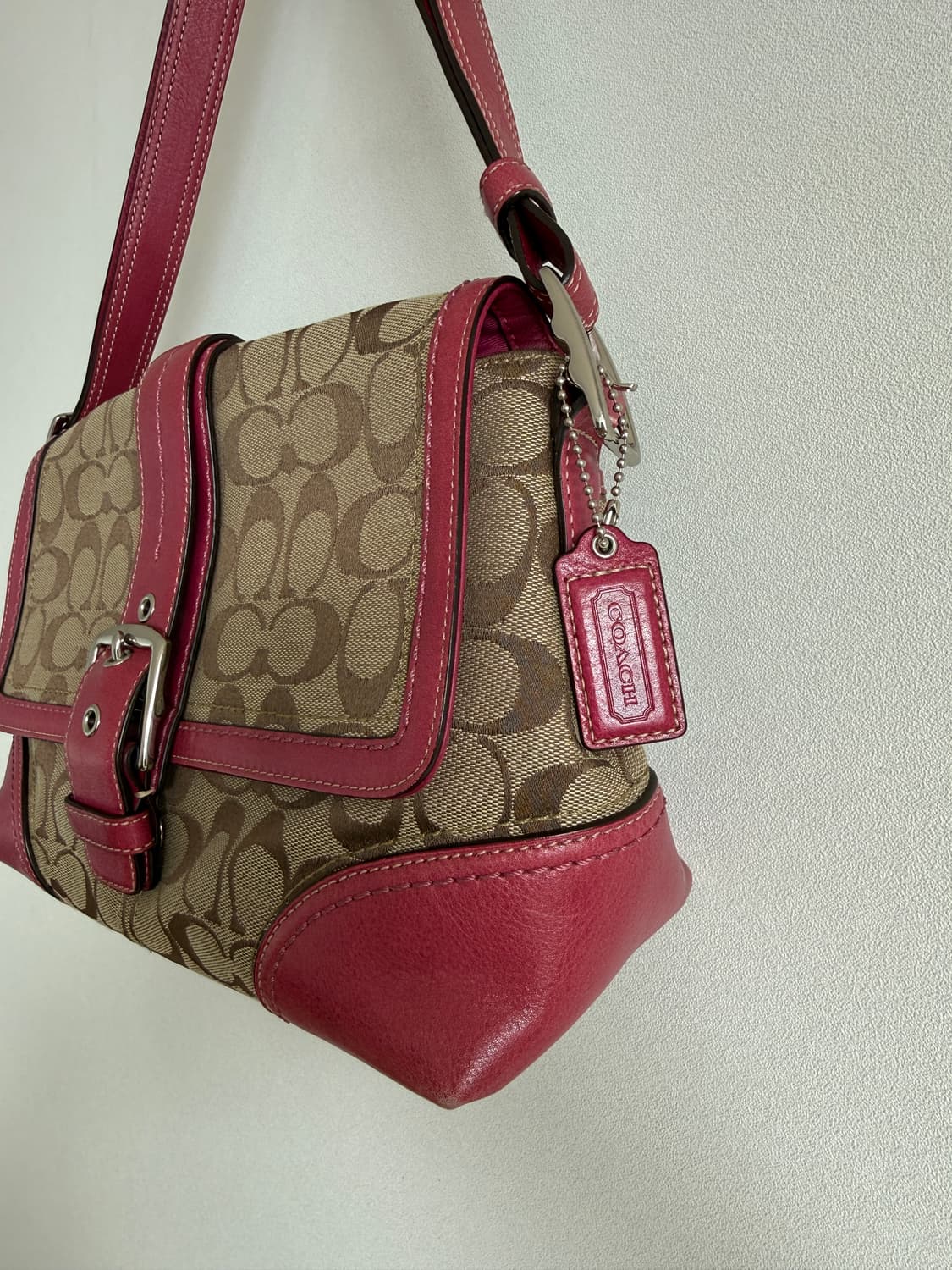 코치(COACH) 모노그램 레더 숄더백 상품이미지3