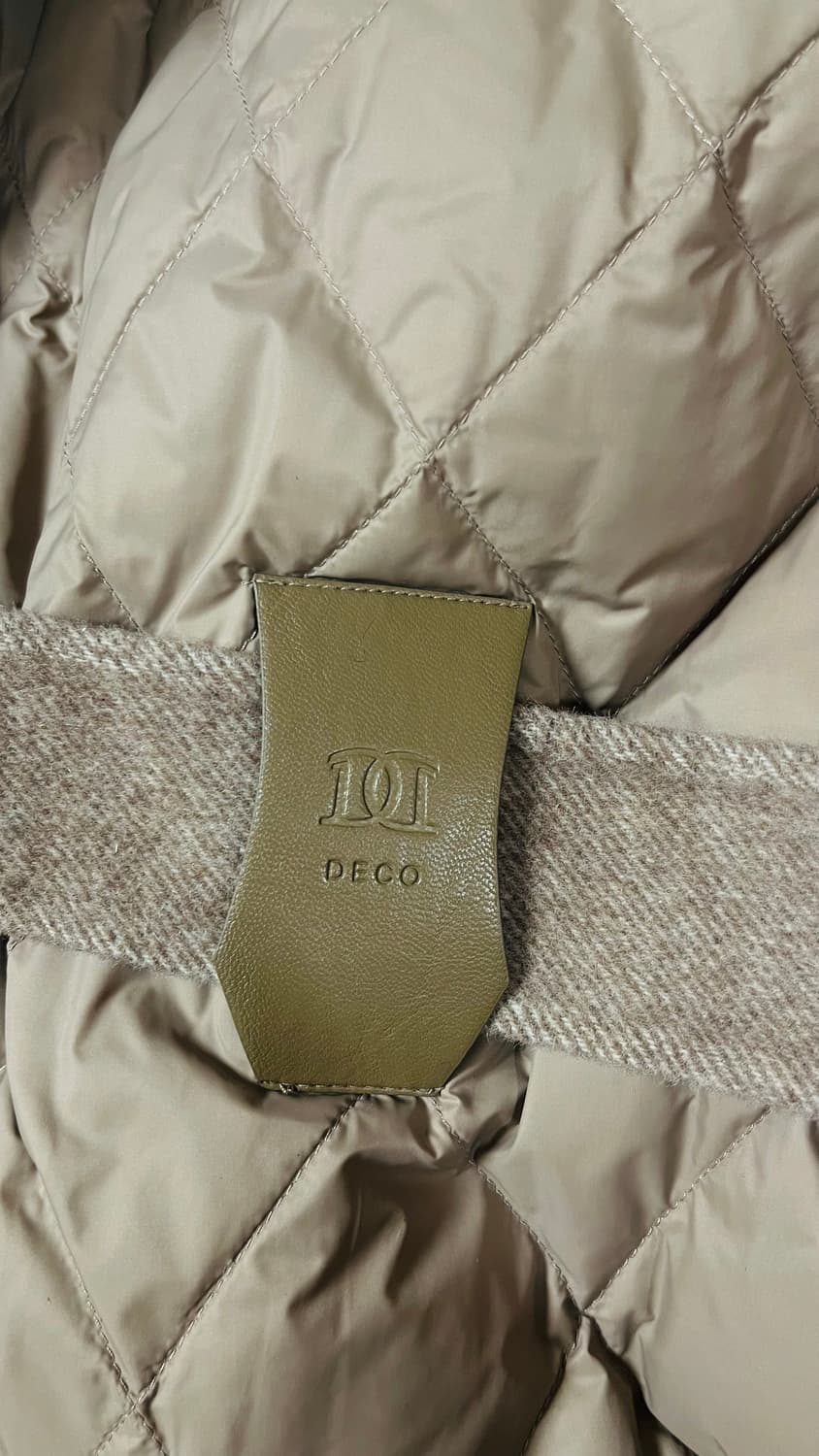 새상품) 데코DECO 퀼팅 롱 구스다운 패딩 캐시미어 코트 정가 189만 상품이미지8