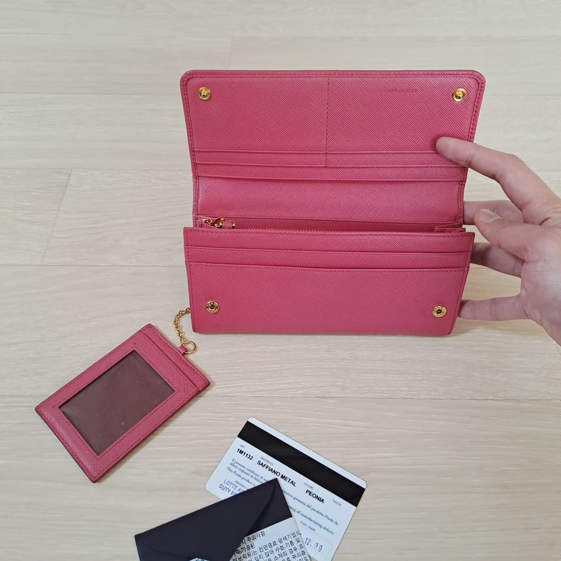 [100%/정품] 프라다 사피아노 레더 장지갑 핑크, 프라다지갑 상품이미지4