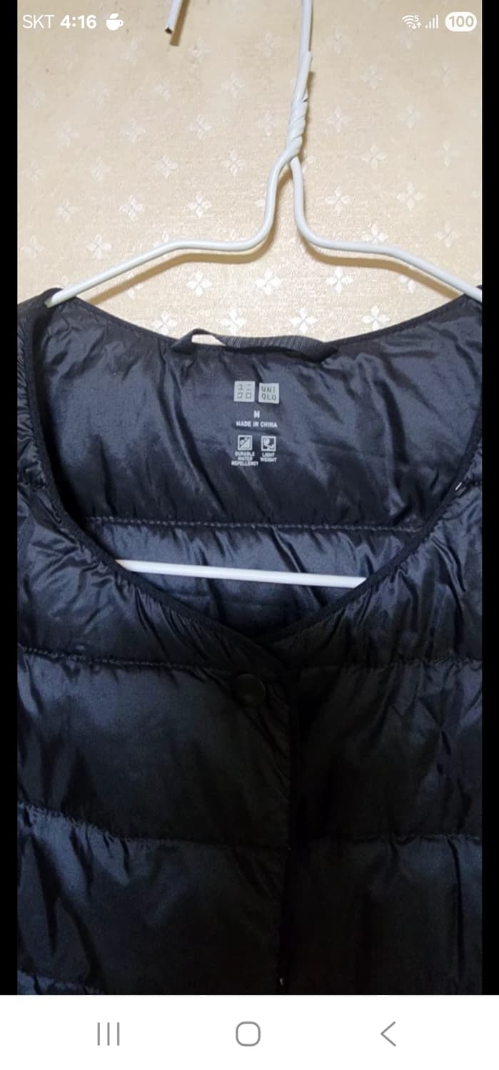 유니클로 여성 다운 경량 패딩조끼m사이즈 새급 상품이미지3