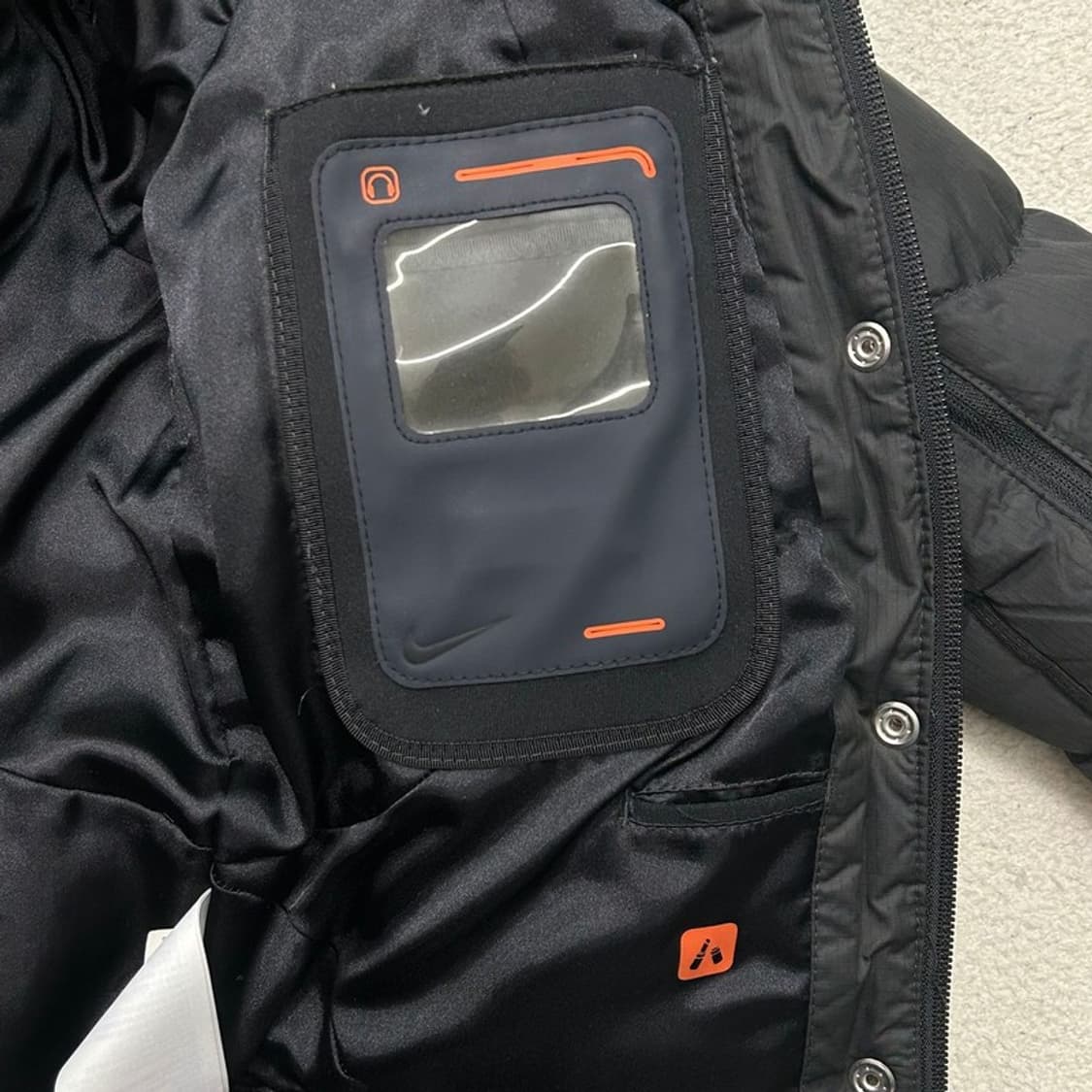 나이키 여성용 후드 퍼  덕다운 패딩 S 상품이미지6