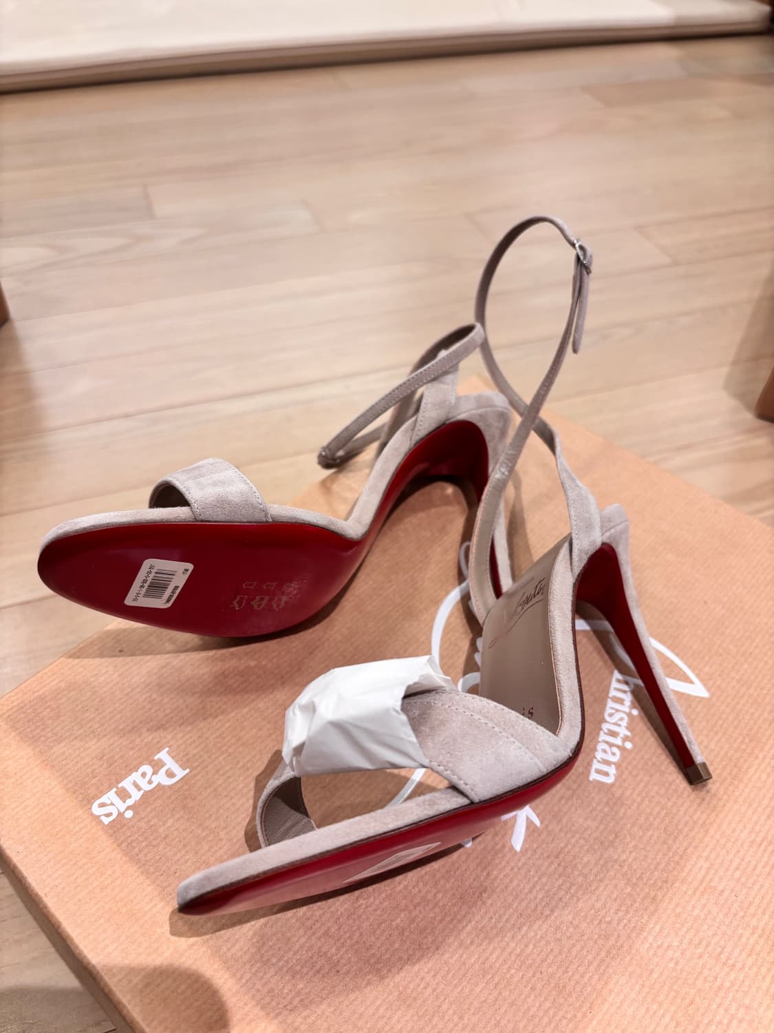 christian louboutin 베이직 누드힐35.5 (새상품) 상품이미지3