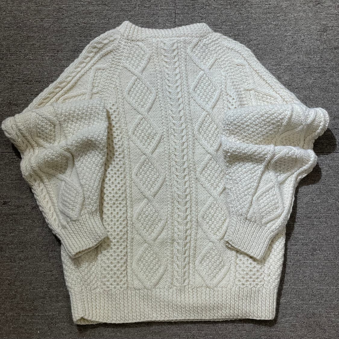 STANDUN 라운드넥 케이블 니트 상품이미지9