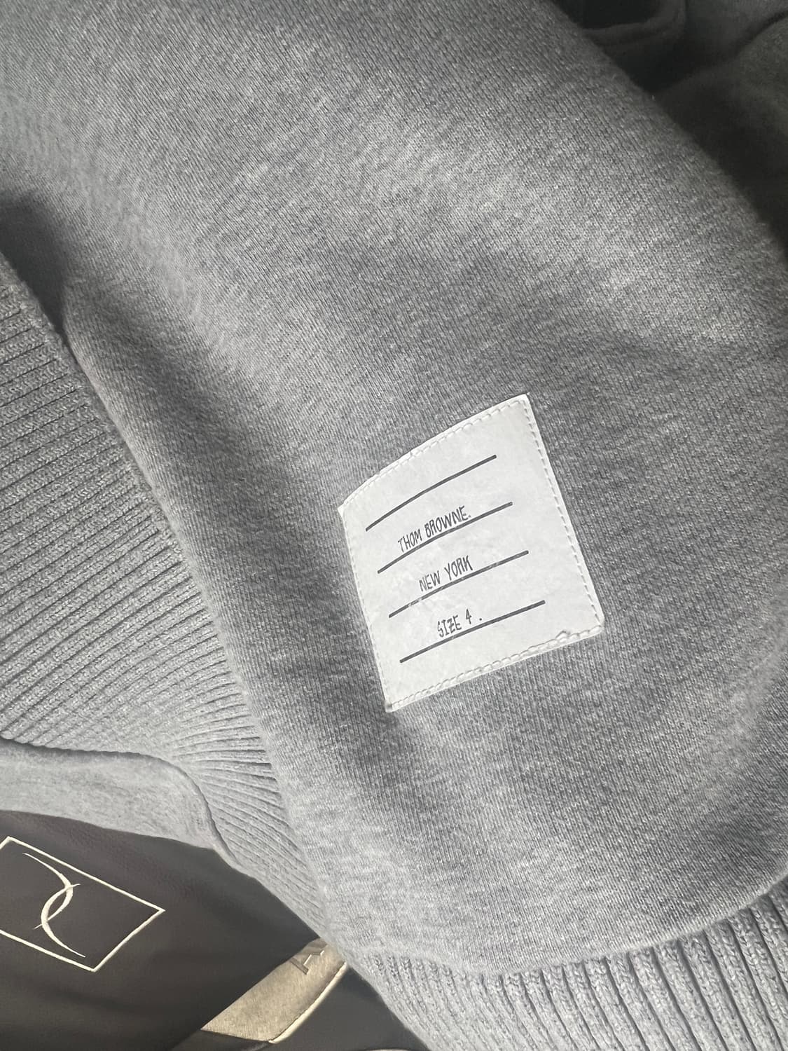 (백화점판) 톰브라운 사선완장 맨투맨 그레이 4사이즈 상품이미지5