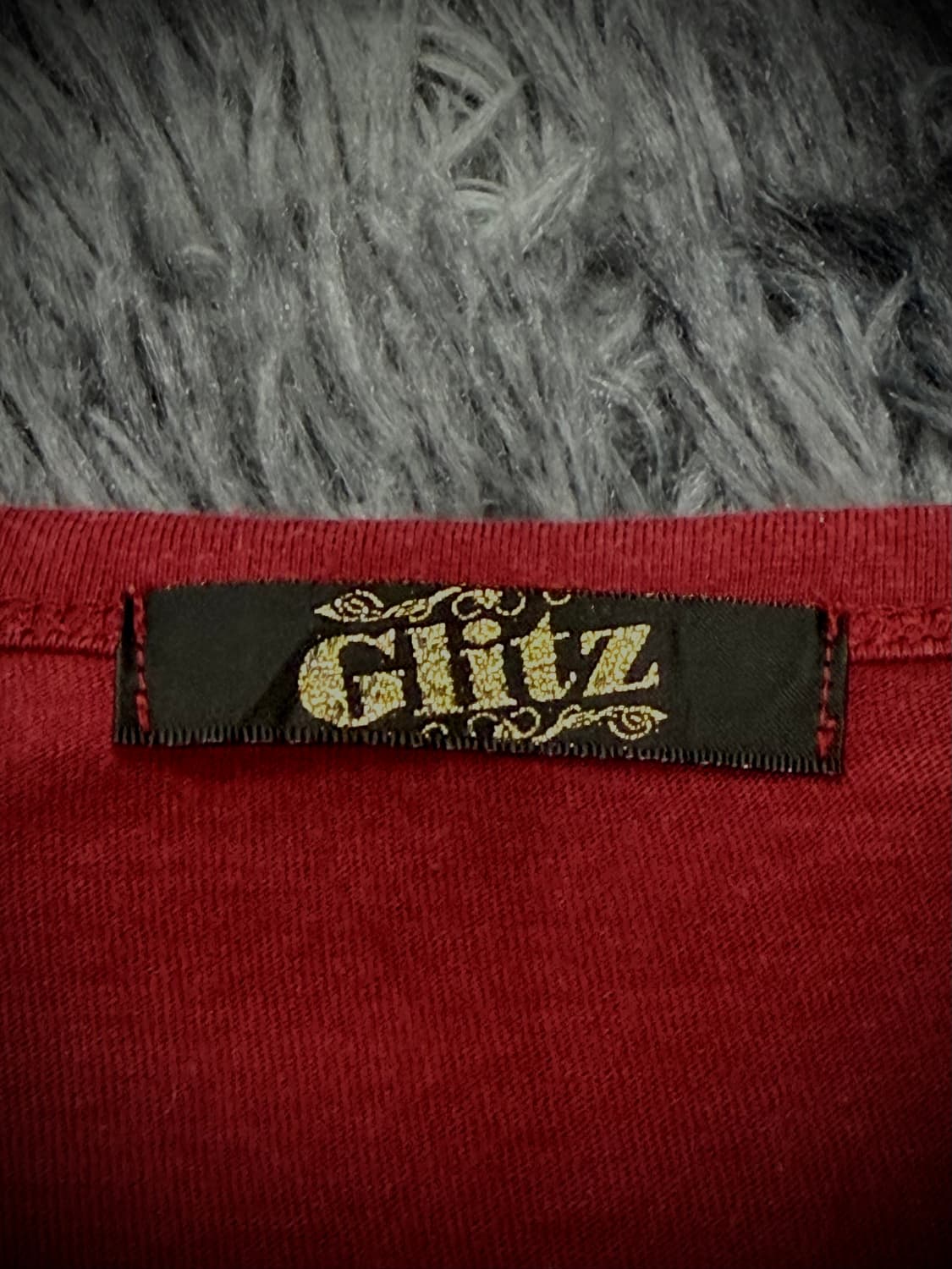 GLITZ  고딕 레터링 십자가 디테일 버건디 긴팔티 상품이미지9