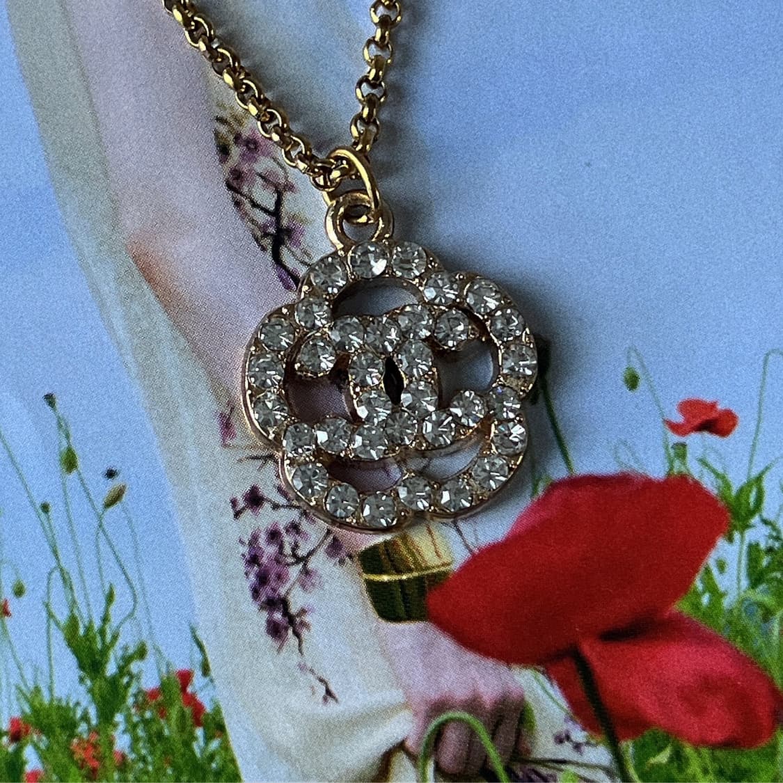 샤넬 크리스탈 라비앙로즈 골드 목걸이 상품이미지3