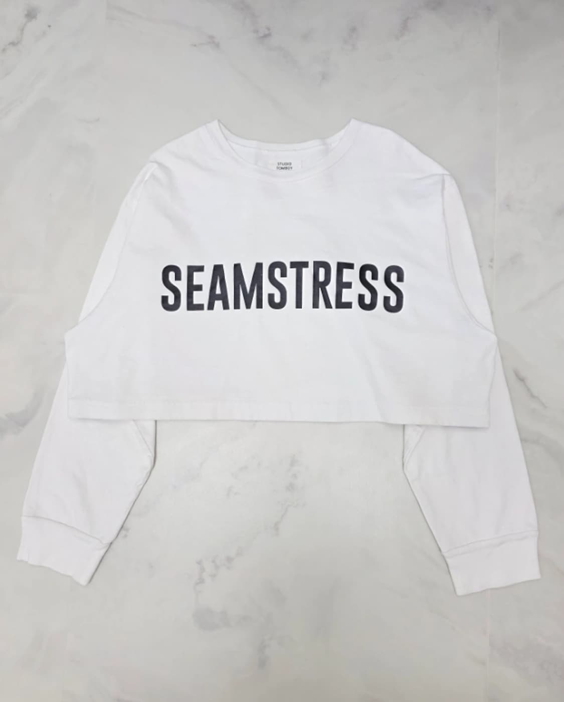 스튜디오 톰보이 크롭티 티셔츠 F 상품이미지1