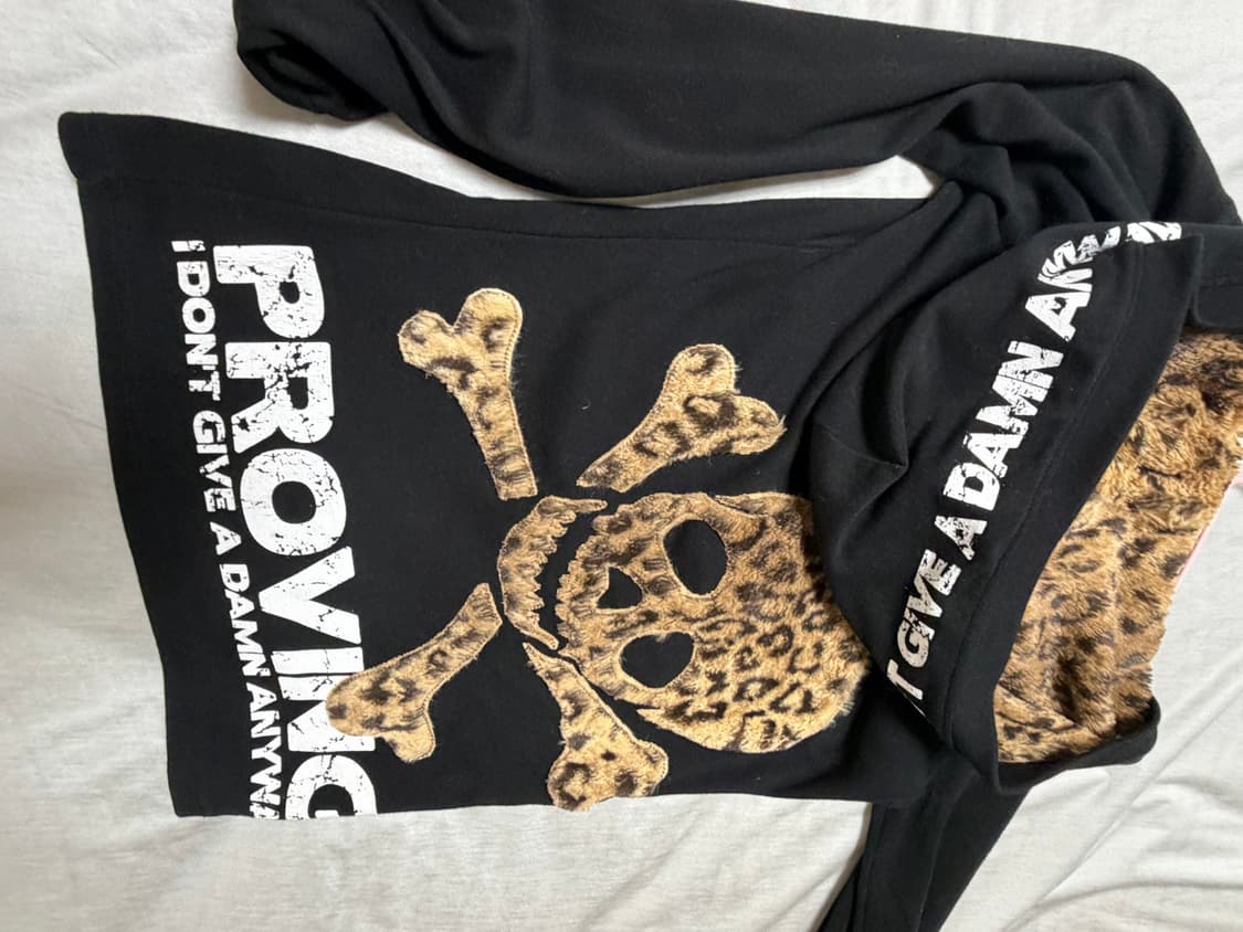 레오파드 퍼 스컬 후드티 상품이미지1