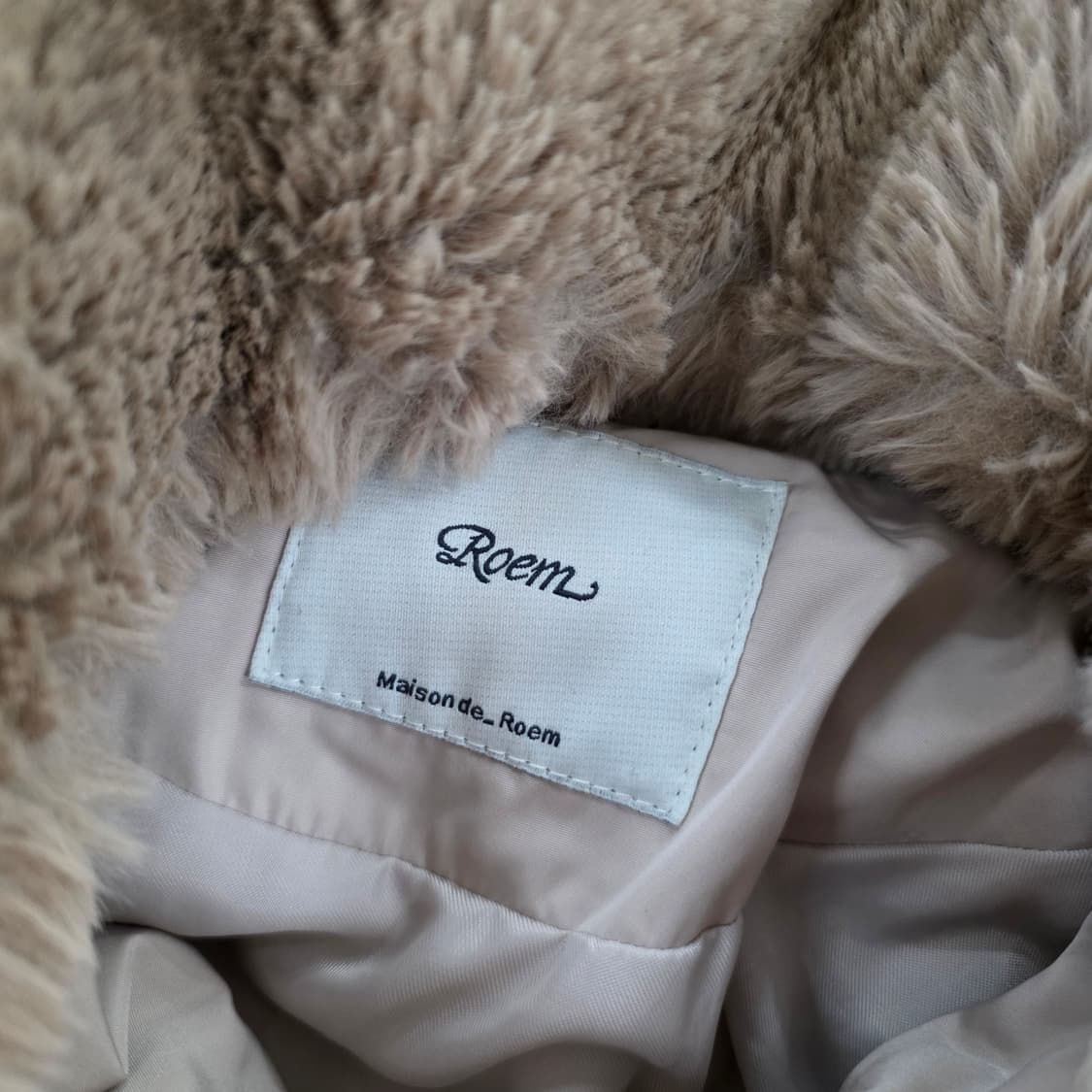 [85] 로엠 덕다운 카라 숏 점퍼 0210J 상품이미지5