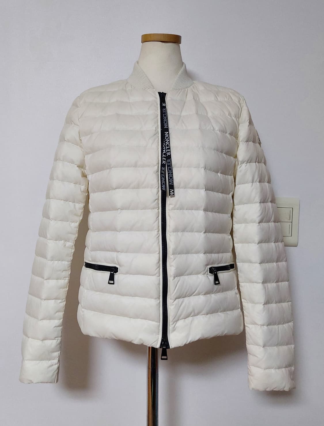 여성 경량 구스다운 패딩 아이보리(90)

 상품이미지1