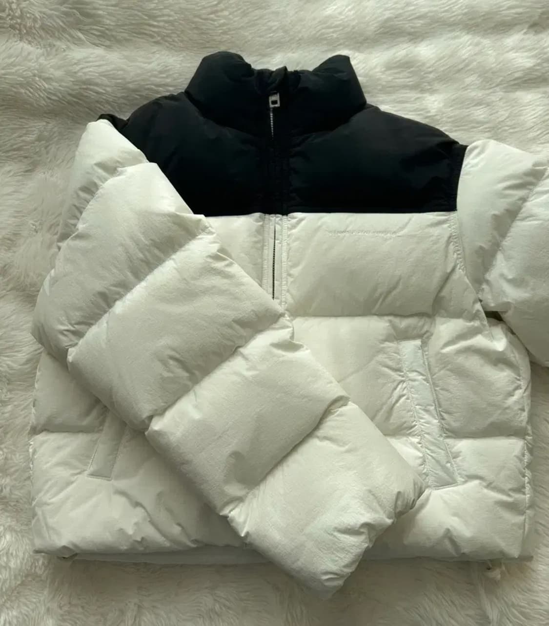 알렉산더왕 화이트 숏패딩 상품이미지1