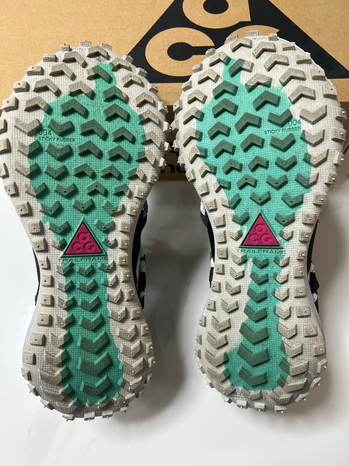 [265] 나이키 ACG 마운틴 플라이 로우 SE 화이트 앤 블랙 상품이미지7