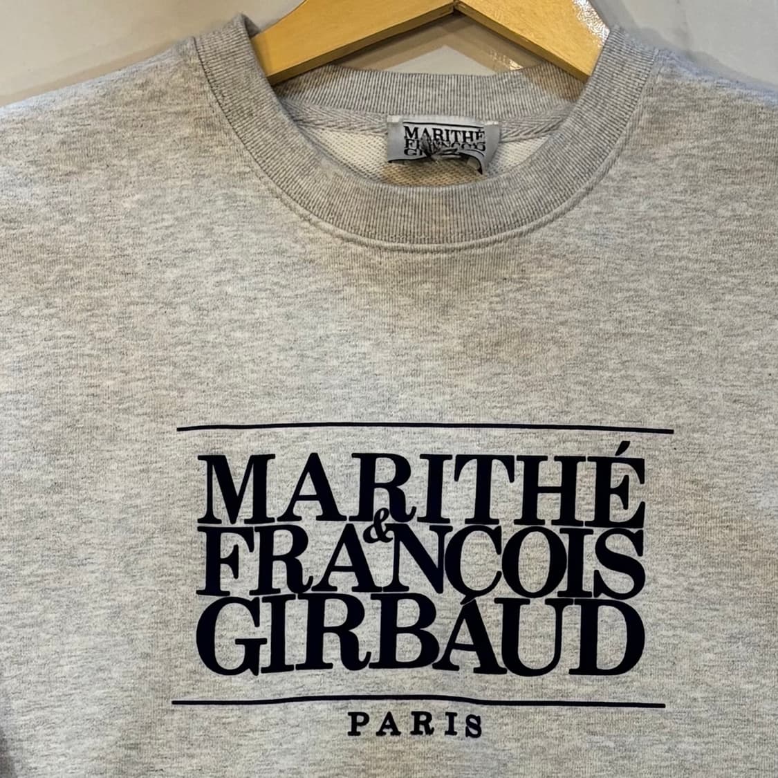 마리떼 프랑소와 저버 로고 맨투맨 라이트그레이 상품이미지2