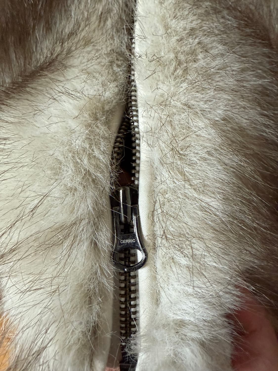 세릭 brushed fur jacket 퍼자켓 베이지 상품이미지7