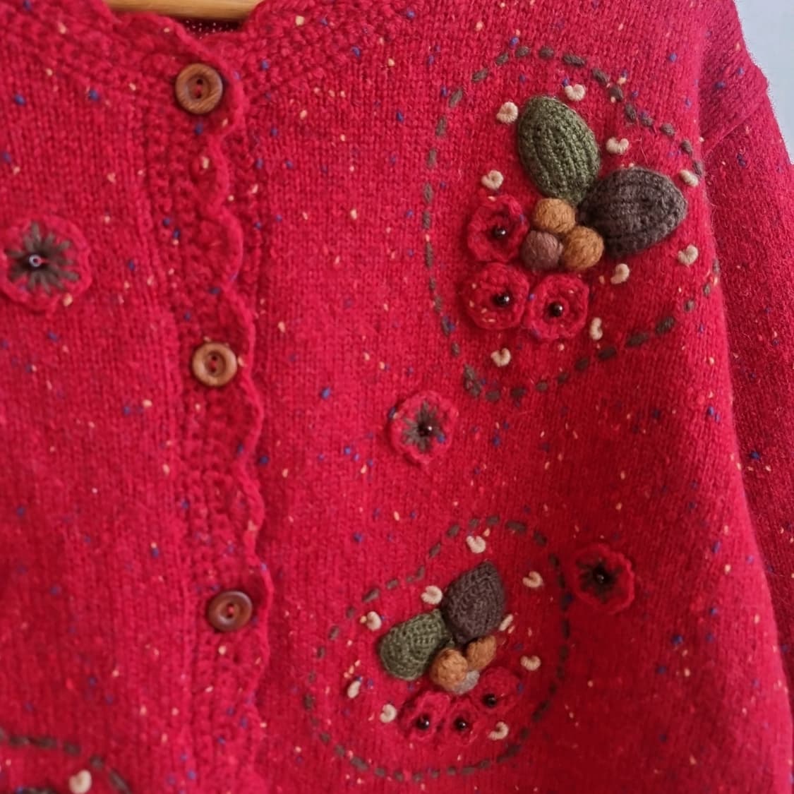 Lefumoir 레드 울 니트 가디건  입체 플라워 자수 상품이미지5