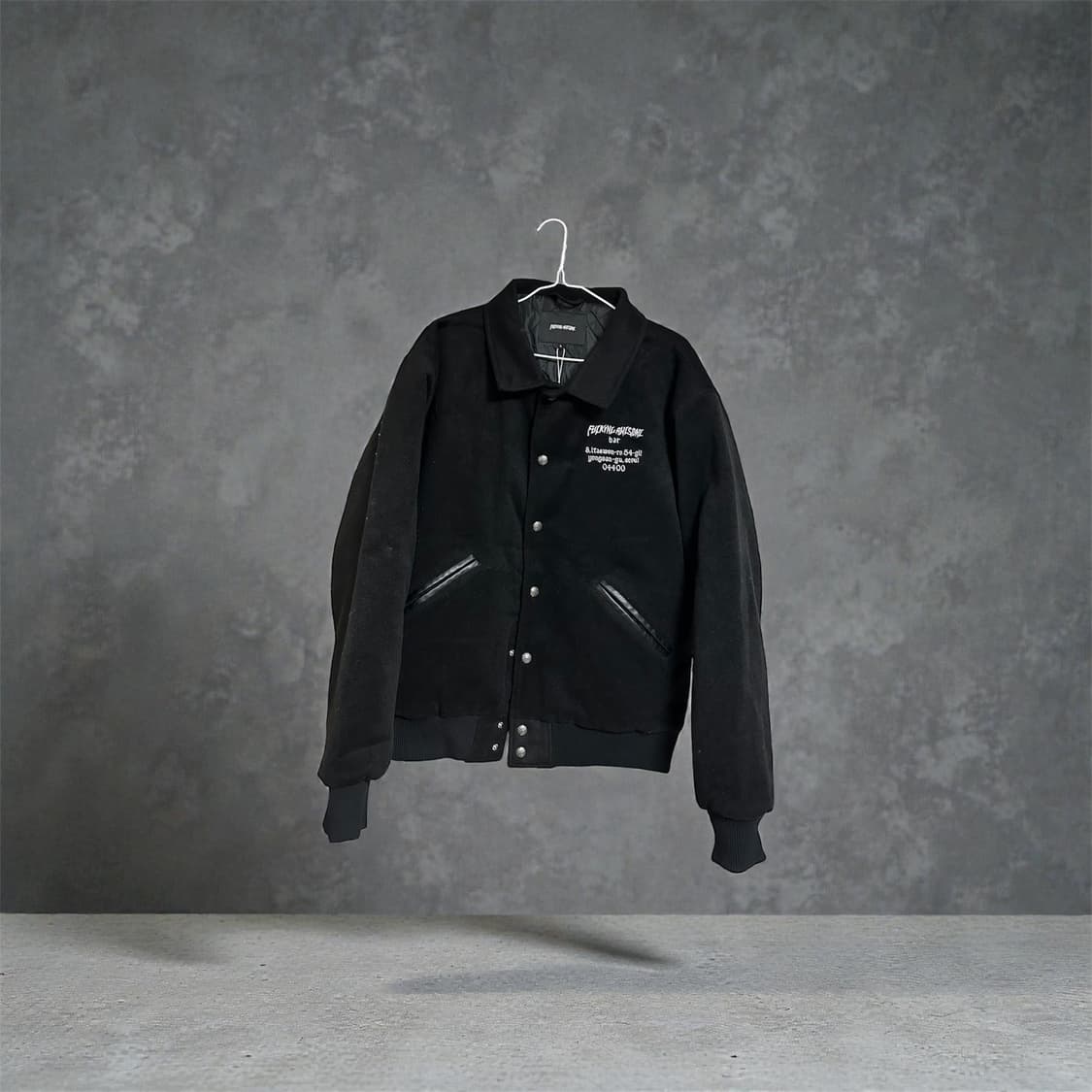 퍼킹어썸 바시티 자켓 판매합니다 상품이미지1