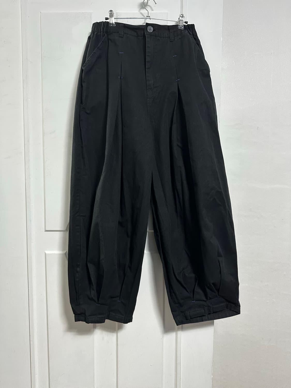 앵글런 언발란스 롱턱 벌룬 팬츠 상품이미지1